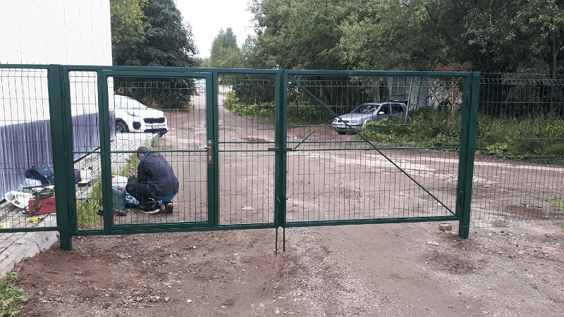 Распашные ворота со встроенной калиткой (заполнение 3д сетка), Дырнос Распашные ворота со встроенной калиткой (заполнение 3д сетка), Дырнос